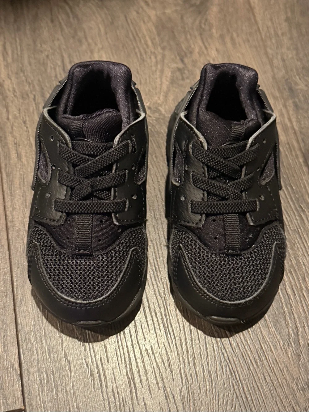 Nike Huarache Kids Black Athletic Sneakers